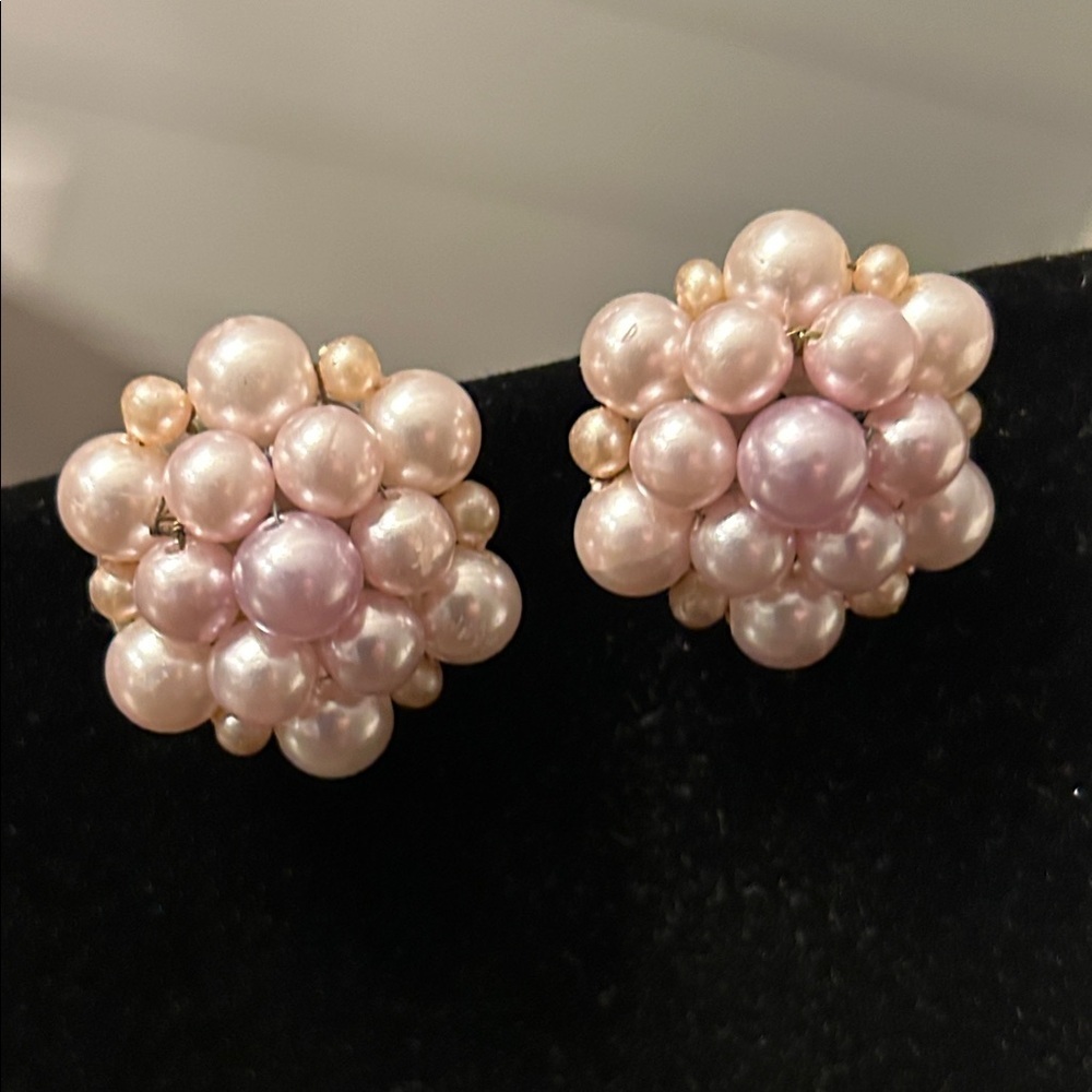 Vintage Pink Pearl Cluster Clip On  Earrings